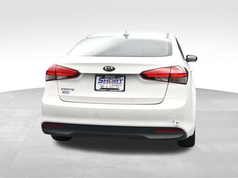 Used 2017 Kia Forte LX w/ LX Popular Package FWD image 4