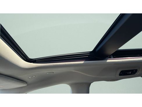 Used 2018 Chrysler Pacifica Limited FWD image 21
