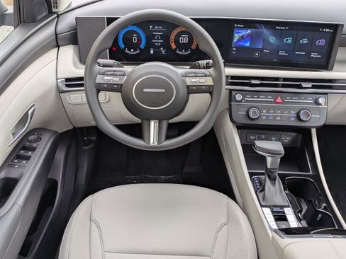 New 2026 Hyundai Tucson SE image 15