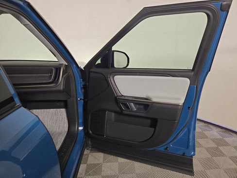 Used 2023 Rivian R1S Adventure AWD/4WD image 18
