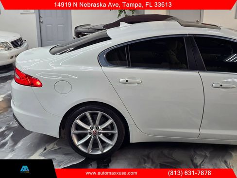 Used 2015 Jaguar XF Sport RWD image 13