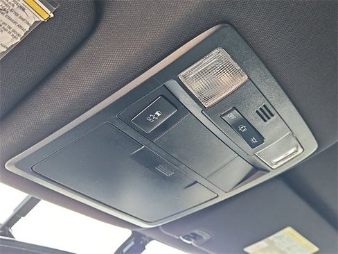 Used 2017 Toyota Tacoma TRD Sport image 28