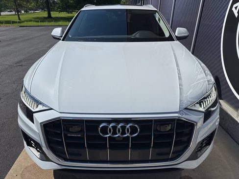 Used 2023 Audi Q8 Premium w/ Convenience Package AWD/4WD image 9