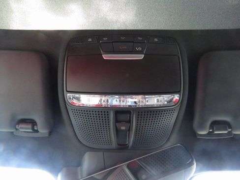 Used 2020 Mercedes-Benz E 350 4MATIC Sedan image 26