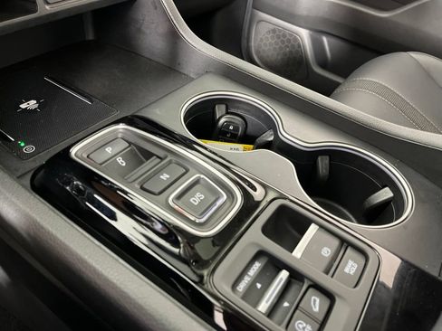 Certified 2025 Honda Pilot Touring image 35