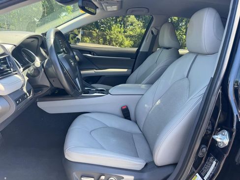 Used 2024 Toyota Camry XLE FWD image 19