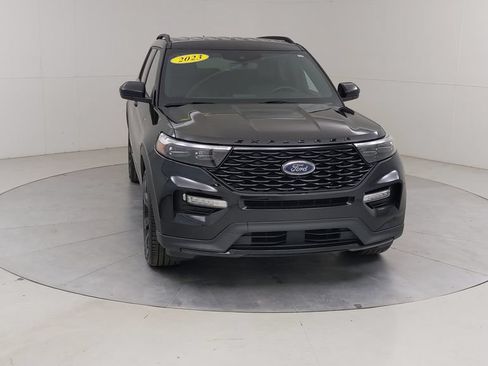 Certified 2023 Ford Explorer ST-Line AWD/4WD image 11