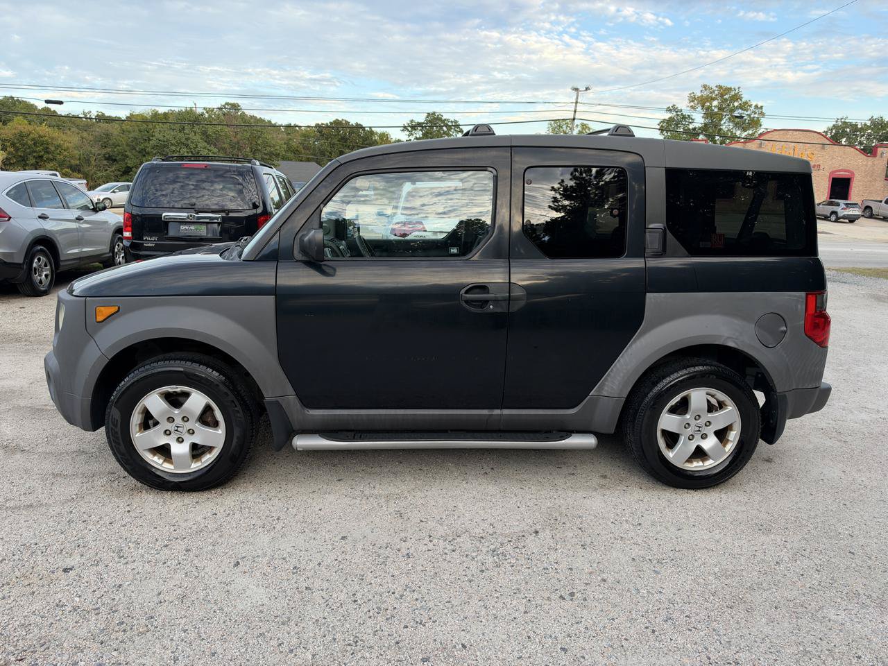 Used 2003 Honda Element EX image 2