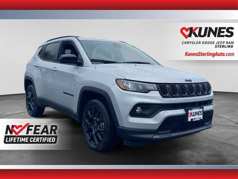 Used 2026 Jeep Compass Latitude AWD/4WD image 1