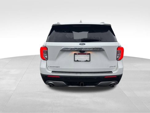 Used 2023 Ford Explorer Limited w/ Equipment Group 301A image 4