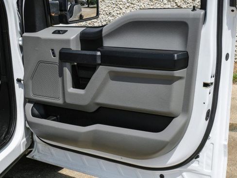 Used 2017 Ford F150 XL w/ Equipment Group 101A Mid RWD image 38
