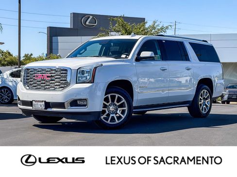 Used 2020 GMC Yukon XL Denali RWD image 1