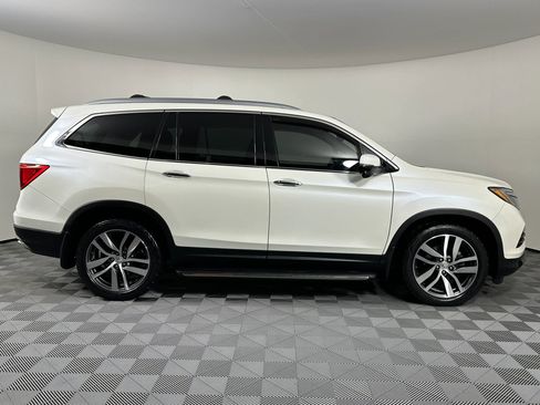 Used 2017 Honda Pilot Touring image 13