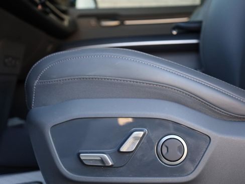 Used 2024 Kia EV9 Light Long Range RWD image 14