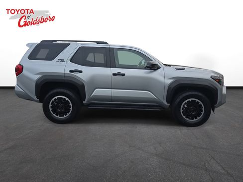 Used 2026 Toyota 4Runner TRD Off-Road Premium AWD/4WD image 4