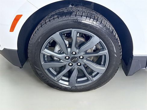 Used 2023 Chevrolet Equinox RS image 31