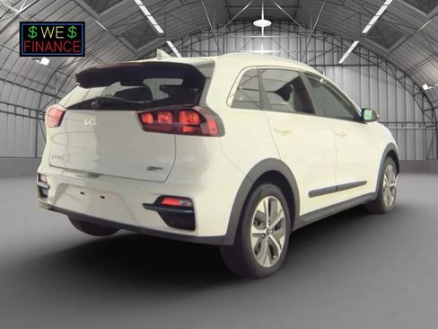 Used 2022 Kia Niro EX w/ Cold Weather Package image 4