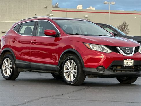 Used 2018 Nissan Rogue Sport SV image 5
