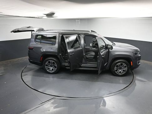 Used 2024 Jeep Wagoneer Series II w/ Flexible Seating Group RWD image 43