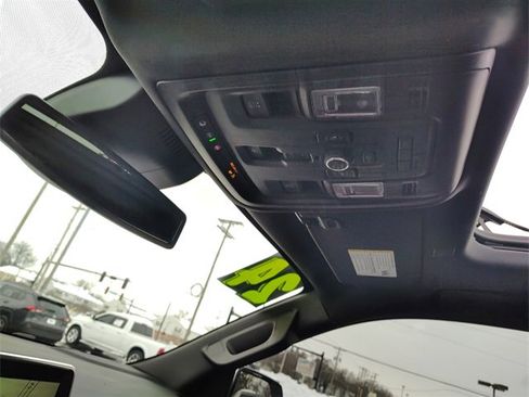 Used 2024 Chevrolet Suburban RST w/ Luxury Package image 27