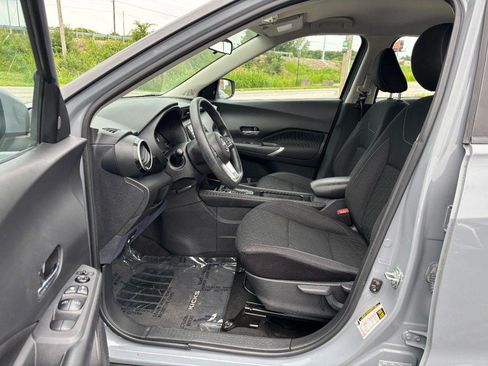 Used 2022 Nissan Kicks SV FWD image 8
