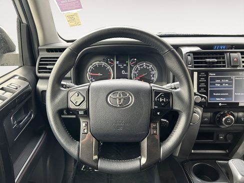 Used 2024 Toyota 4Runner TRD Off-Road AWD/4WD image 15