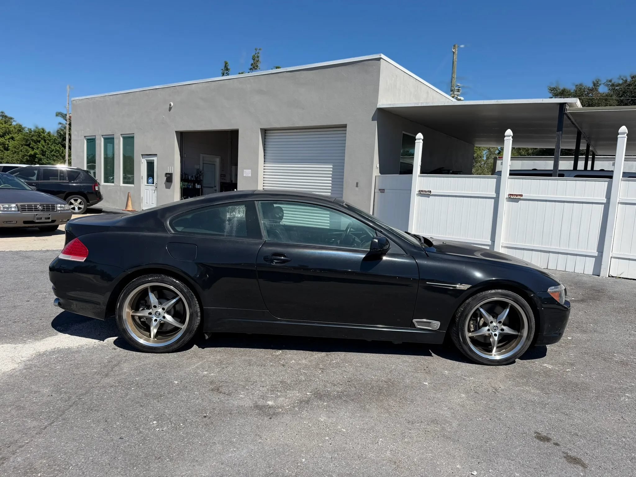 Used 2004 BMW 645Ci Coupe RWD image 2