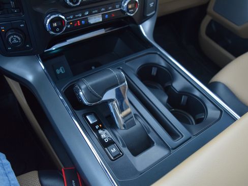 Certified 2021 Ford F150 Lariat w/ Equipment Group 502A High image 17