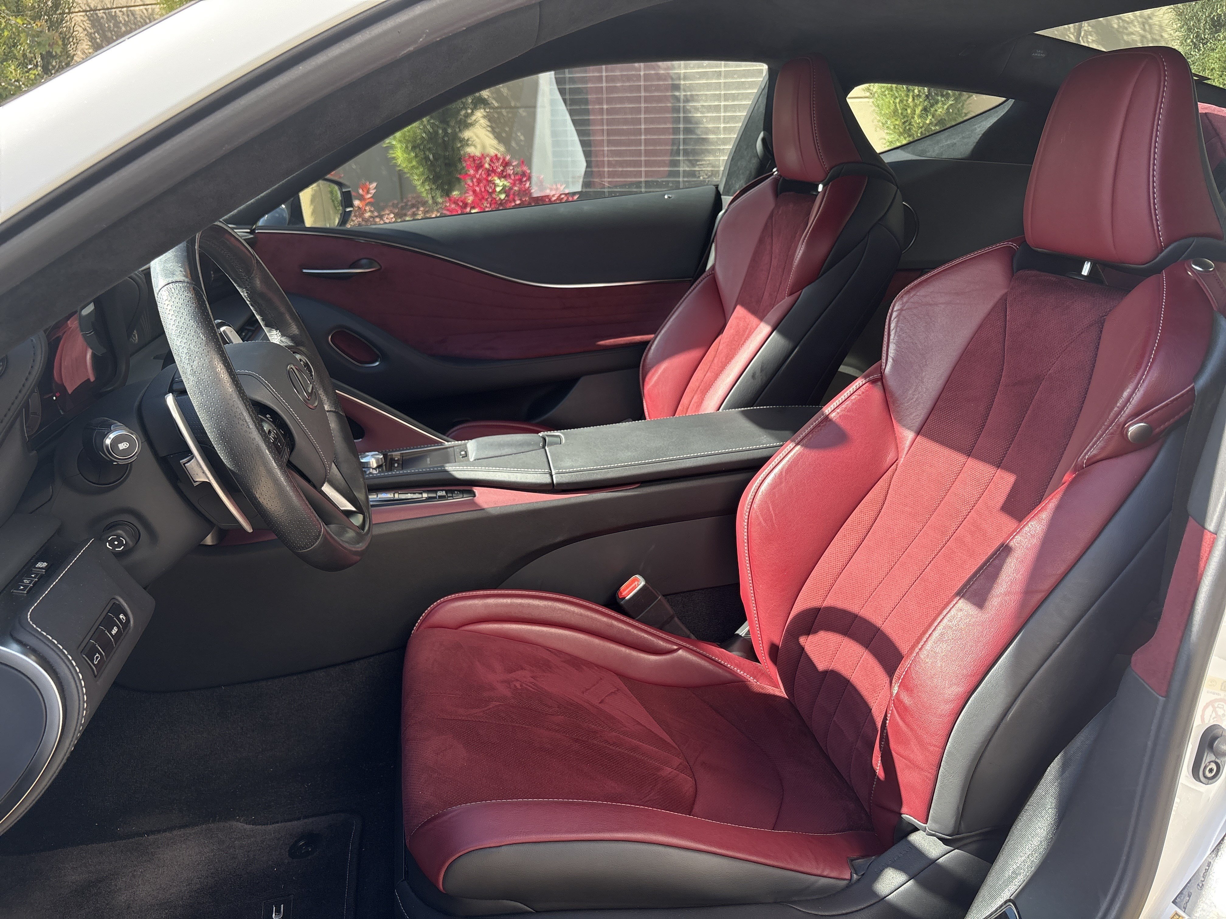 Used 2018 Lexus LC 500 Coupe w/ Performance Package RWD image 16
