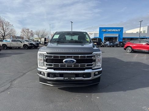 Used 2024 Ford F250 XLT image 2