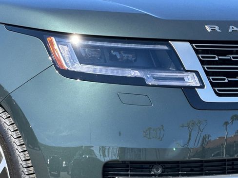 New 2026 Land Rover Range Rover SE image 12