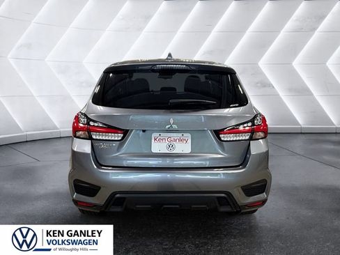Used 2025 Mitsubishi Outlander Sport ES AWD/4WD image 3