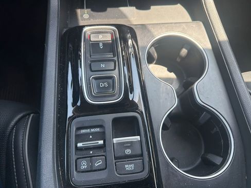 Used 2023 Honda Pilot Elite image 16