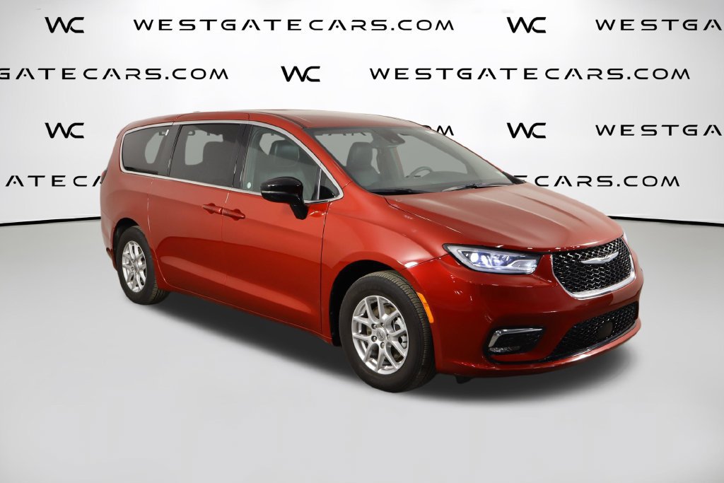 Used 2025 Chrysler Pacifica Select FWD image 46