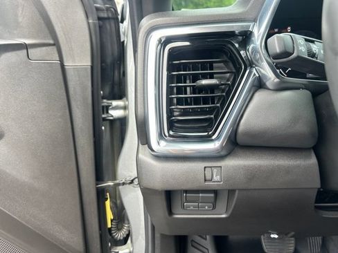Used 2026 GMC Canyon Elevation RWD image 28