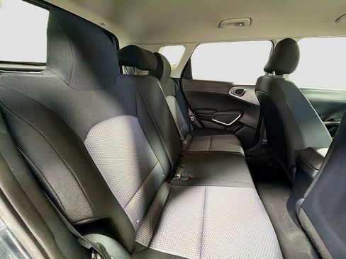 Used 2023 Kia Soul LX w/ LX Technology Package FWD image 26