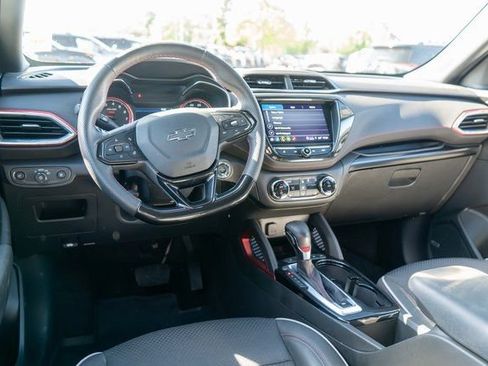 Used 2022 Chevrolet TrailBlazer RS w/ Technology Package AWD/4WD image 13