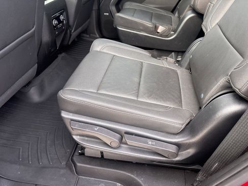 Used 2023 Chevrolet Tahoe Z71 w/ Off-Road Capability Package image 14