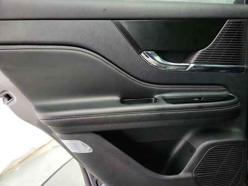 Used 2022 Lincoln Corsair AWD w/ Premium Package image 28