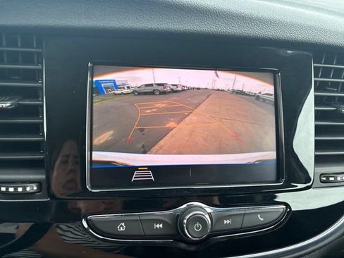 Certified 2022 Buick Encore Preferred w/ Safety Package II AWD/4WD image 19