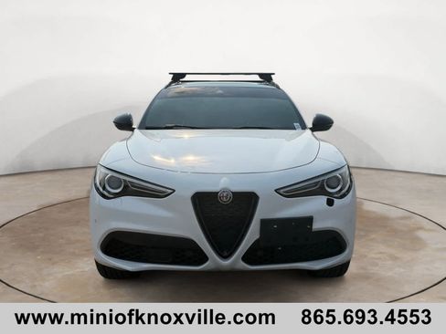 Used 2022 Alfa Romeo Stelvio Veloce AWD/4WD image 8