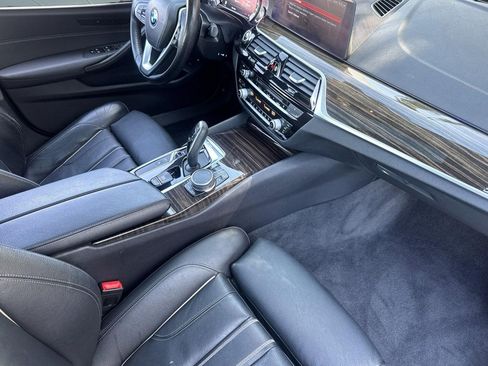 Used 2019 BMW 530e RWD image 33