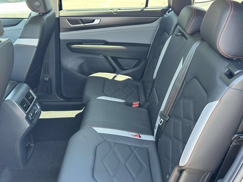 New 2026 Volkswagen Atlas Peak Edition AWD/4WD image 13