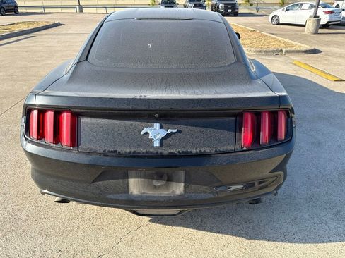 Used 2015 Ford Mustang Coupe RWD image 6