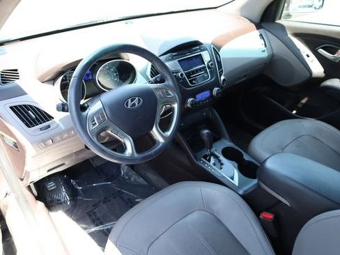 Used 2013 Hyundai Tucson Limited AWD/4WD image 12