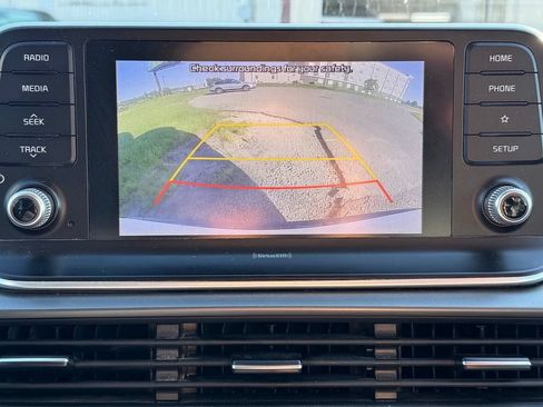 Used 2020 Kia Telluride S w/ S 8 Passenger Seating Package AWD/4WD image 3