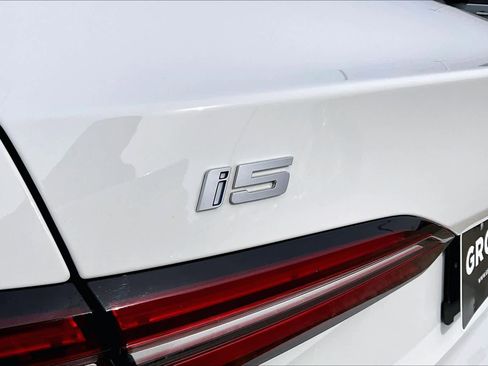 Used 2024 BMW i5 eDrive40i w/ M Sport Package image 30