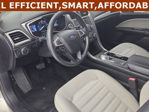 Used 2018 Ford Fusion S image 9