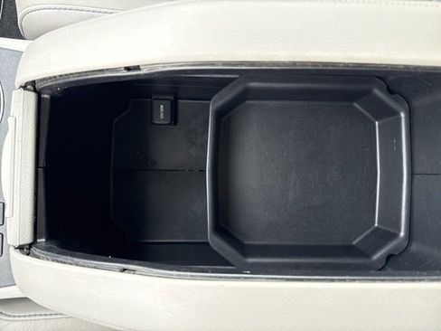 Used 2017 Toyota Highlander XLE image 39