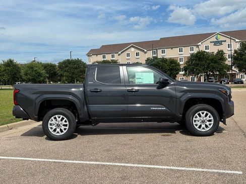 New 2026 Toyota Tacoma SR5 RWD image 5